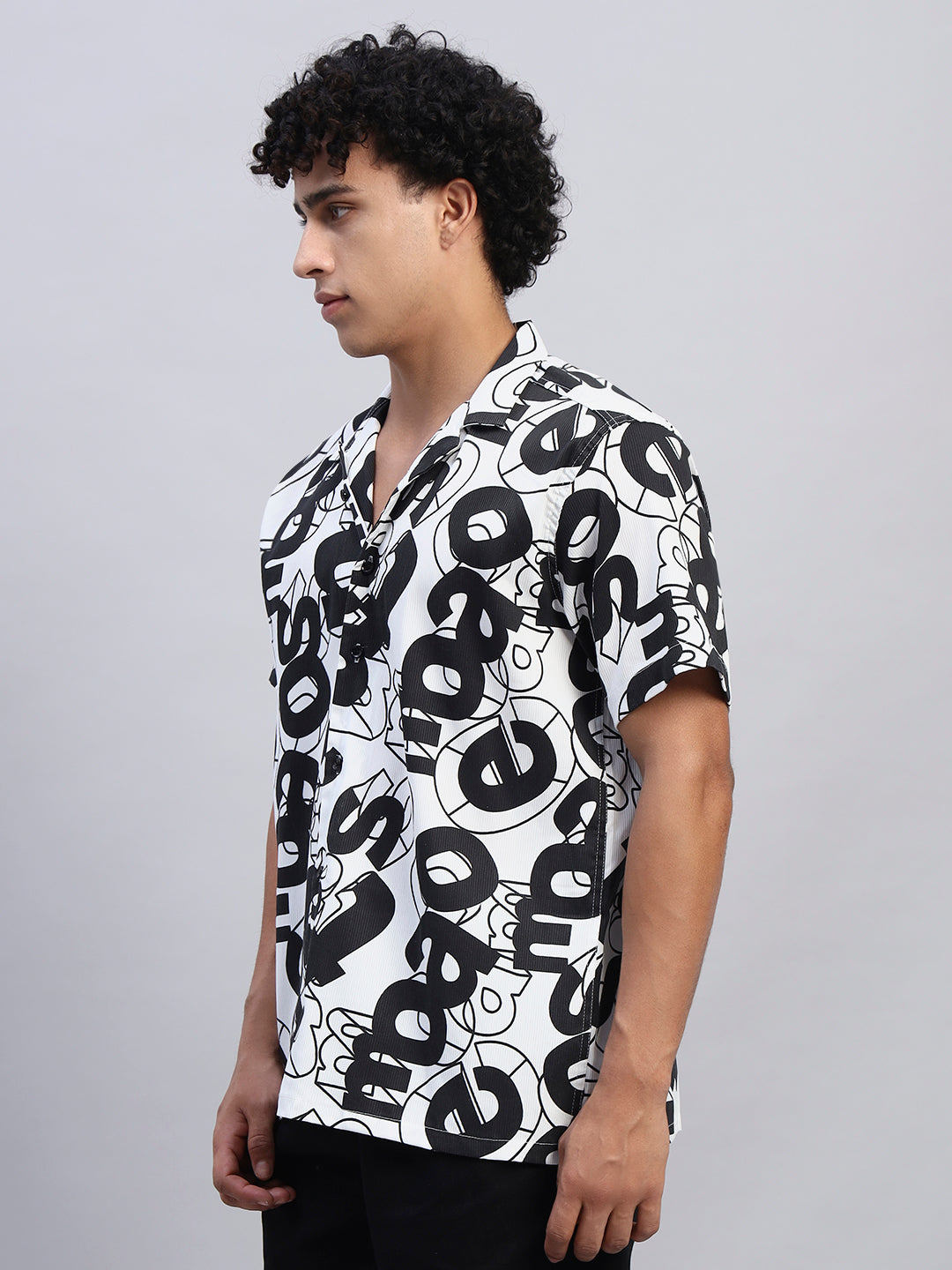 Men's black and white abstract graphic print shirt side profile — SMOKHEAD relaxed summer streetwear