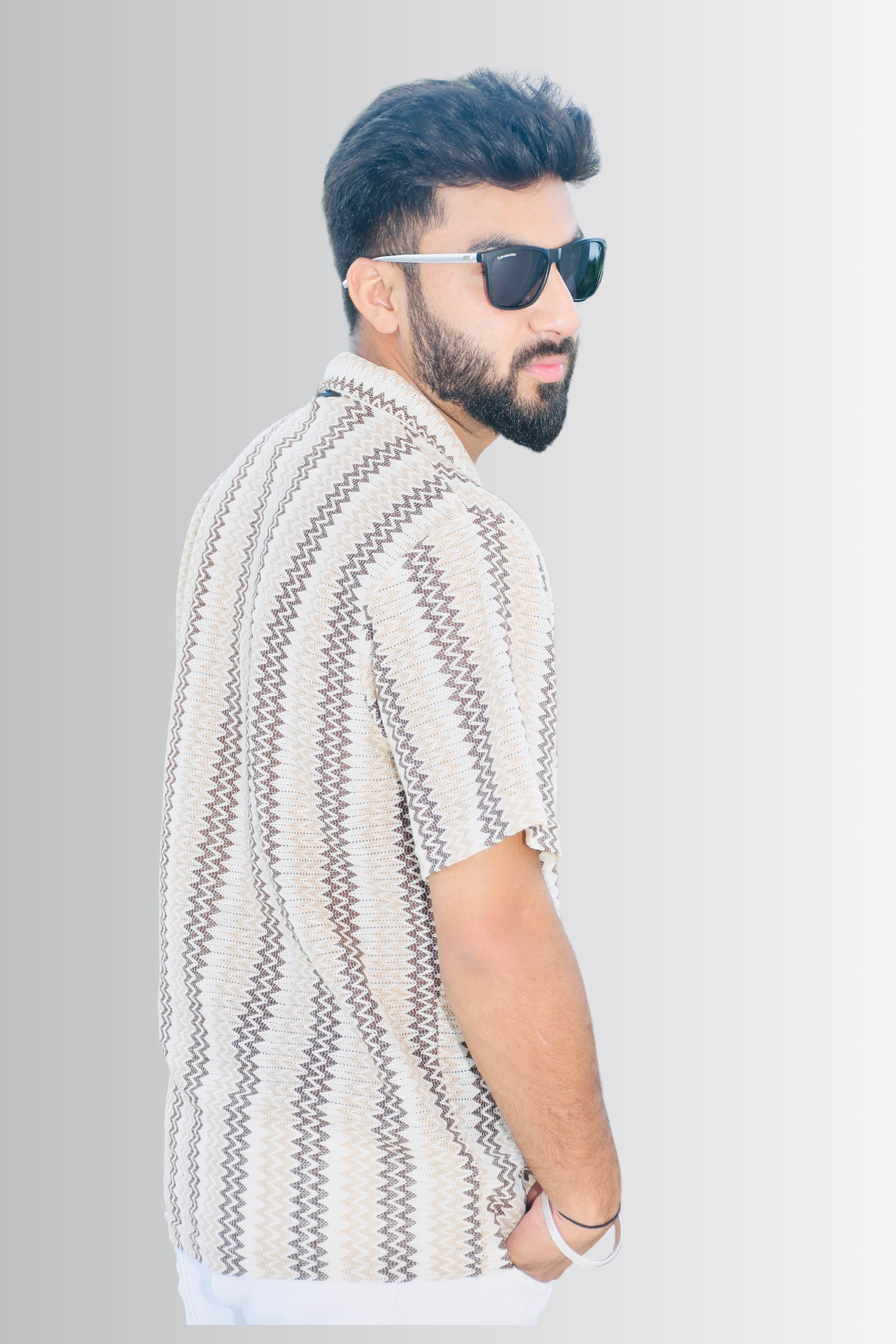 Right Side View – Men’s Casual Zigzag Print Shirt by Smokhead | Breezy, Lightweight Resort Fit