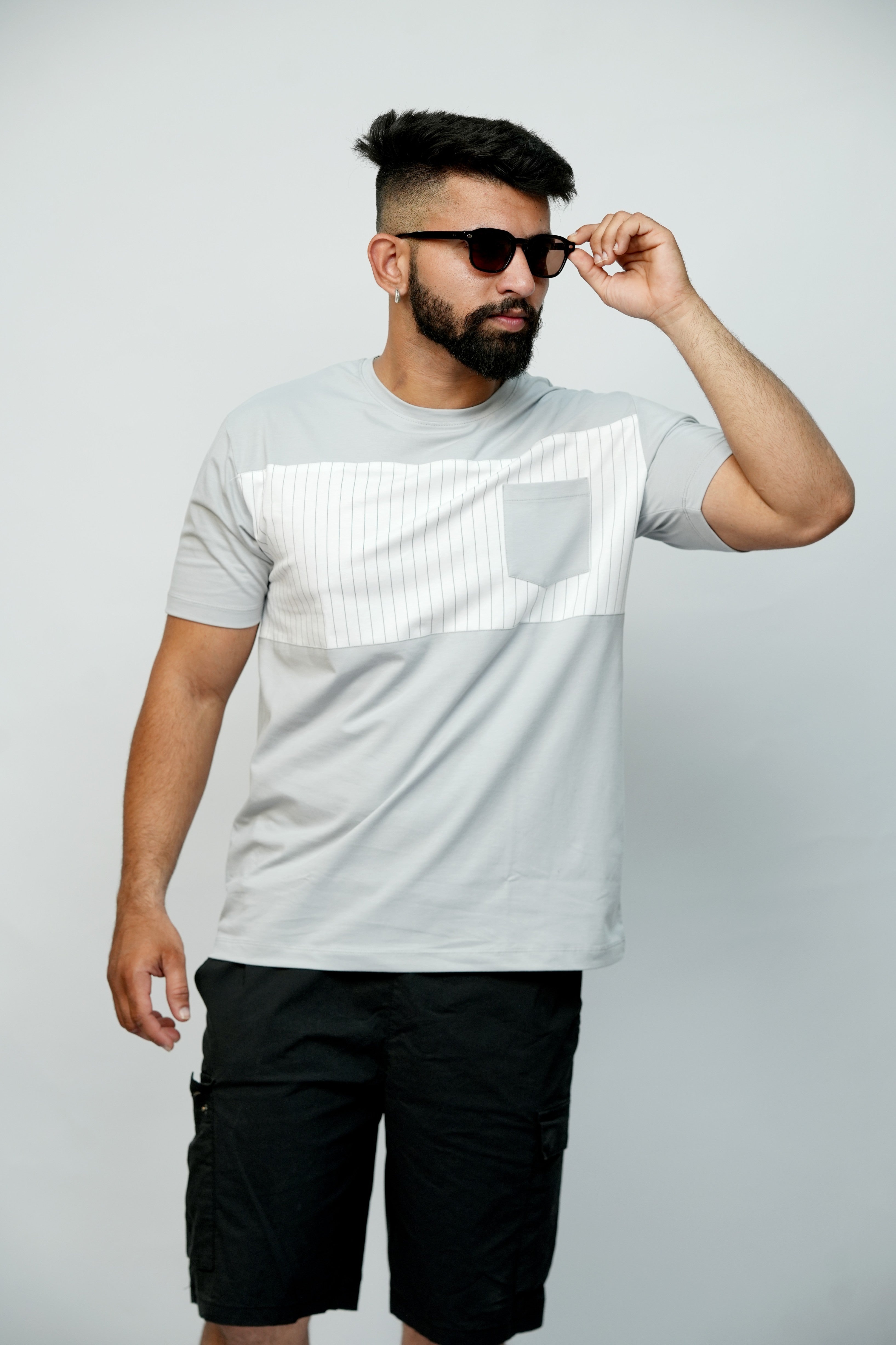 Close-Up – SMOKHEAD Light Grey T-Shirt for Men Featuring Bold Chest Print and Statement Pocket Design